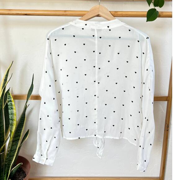 Rails Sloane Heart Print Knot Front Blouse - Picture 3 of 7
